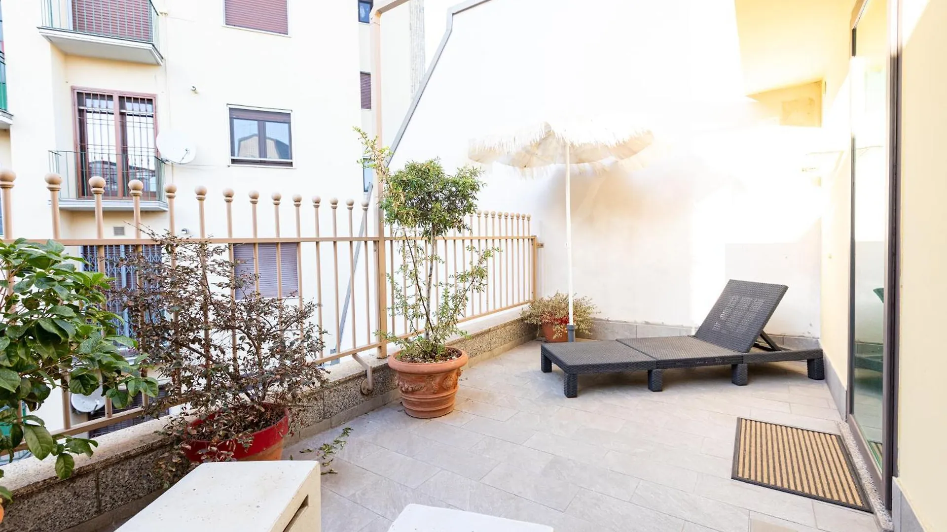מילאנו Citta Studi Suites - Top Collection 3*,
